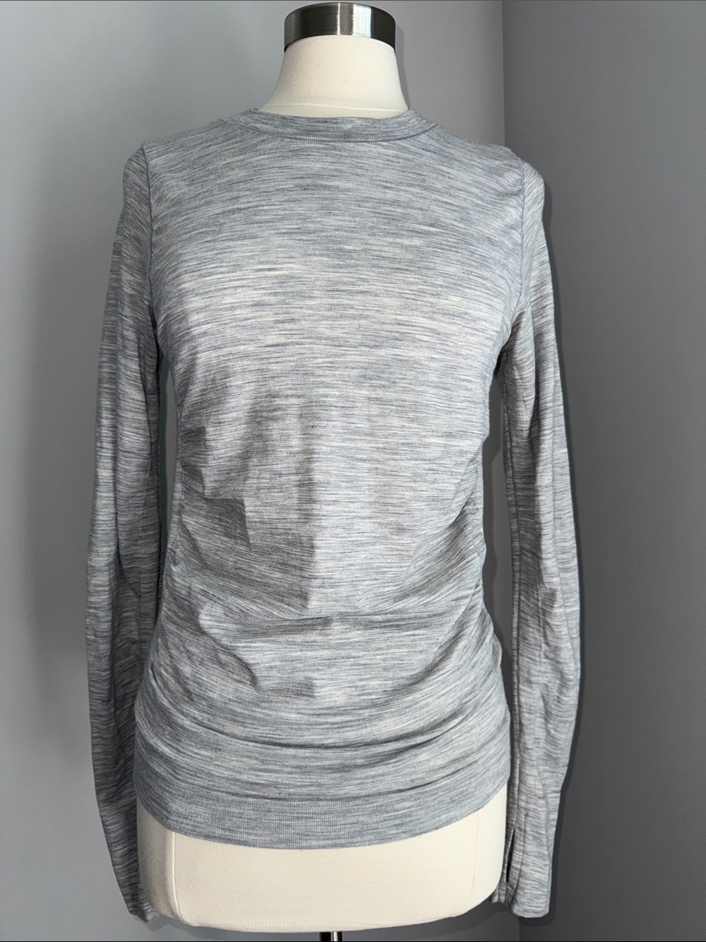 Athleta Long Sleeve Lightweight Crewneck Sweater - Lt Heather Grey, Size M